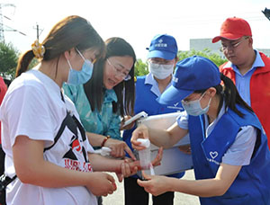 這里有急救箱！